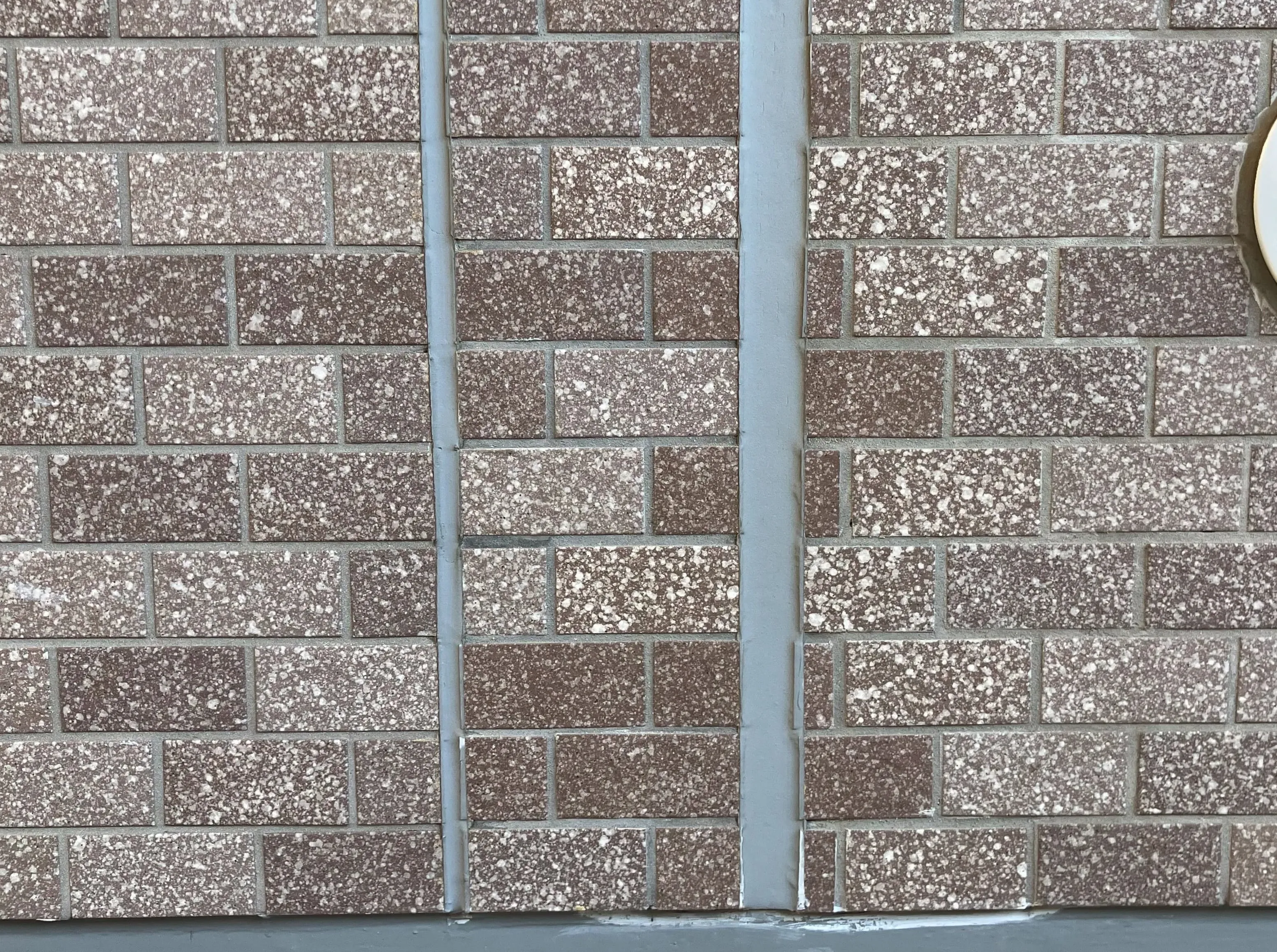 4 目地とスリット (1).webp